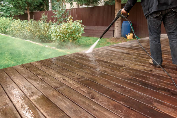 Best Pool Deck Cleaning  in Dennison, OH